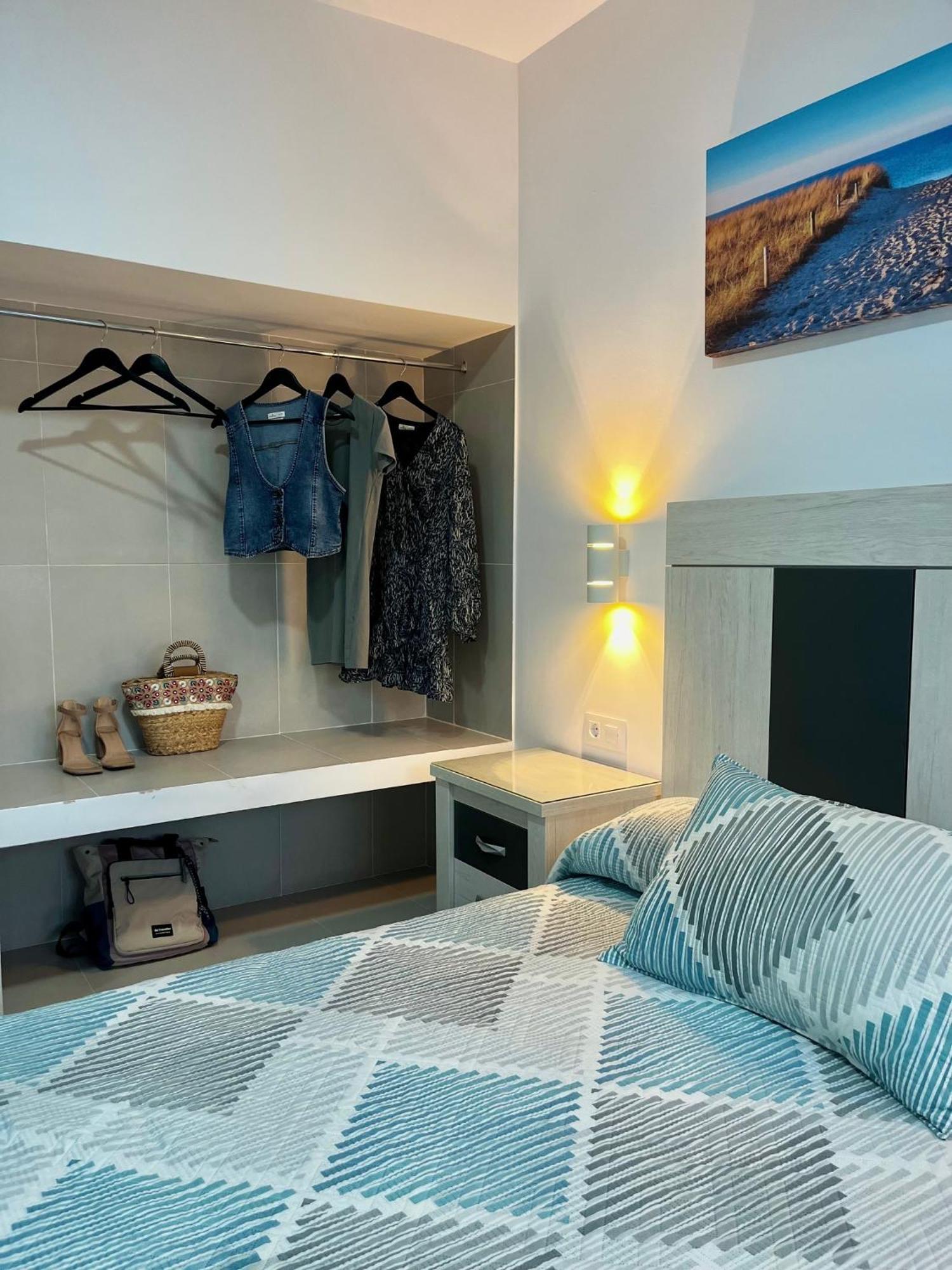 Hostal Los Mellizos Conil De La Frontera Esterno foto