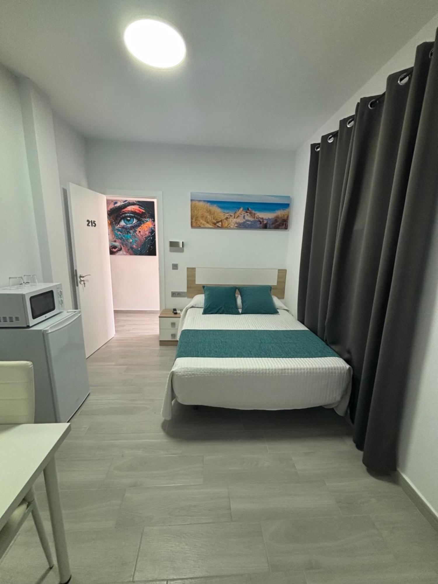 Hostal Los Mellizos Conil De La Frontera Esterno foto
