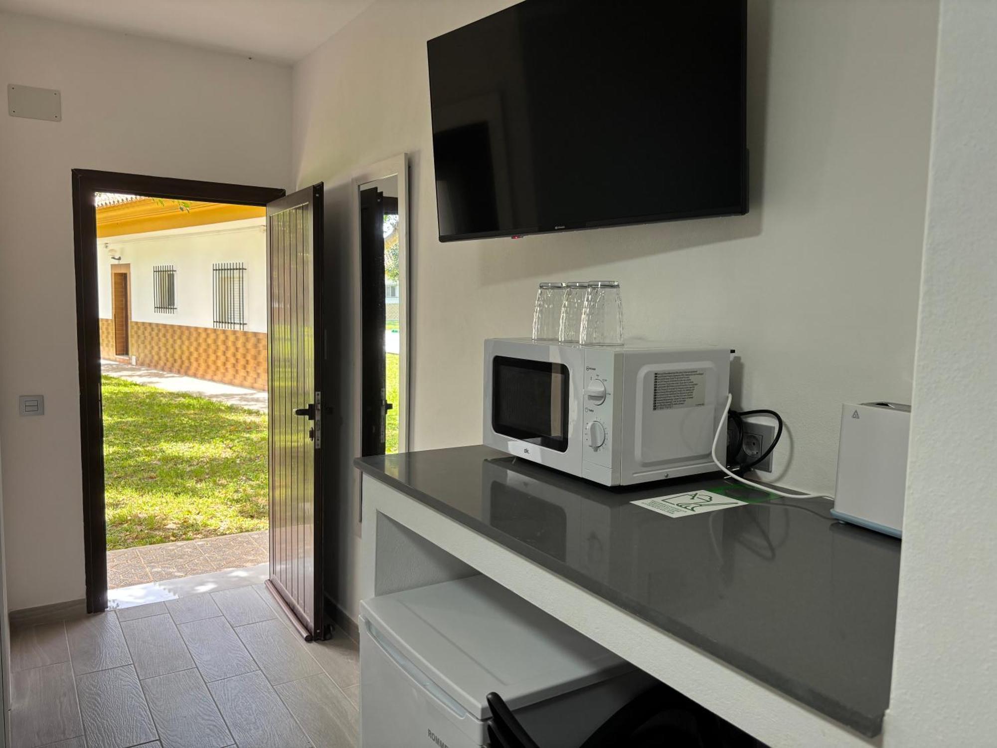 Hostal Los Mellizos Conil De La Frontera Esterno foto