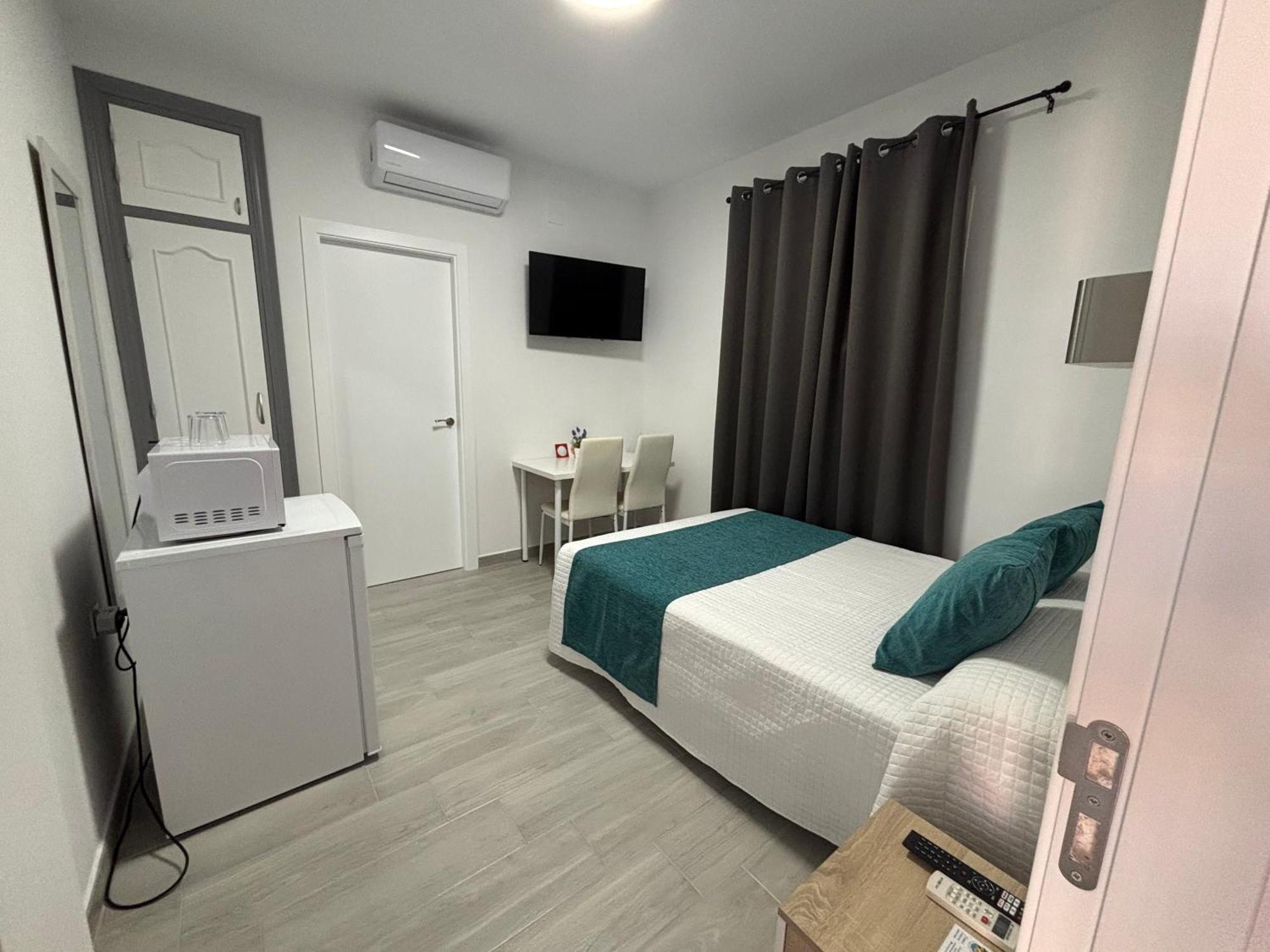 Hostal Los Mellizos Conil De La Frontera Esterno foto