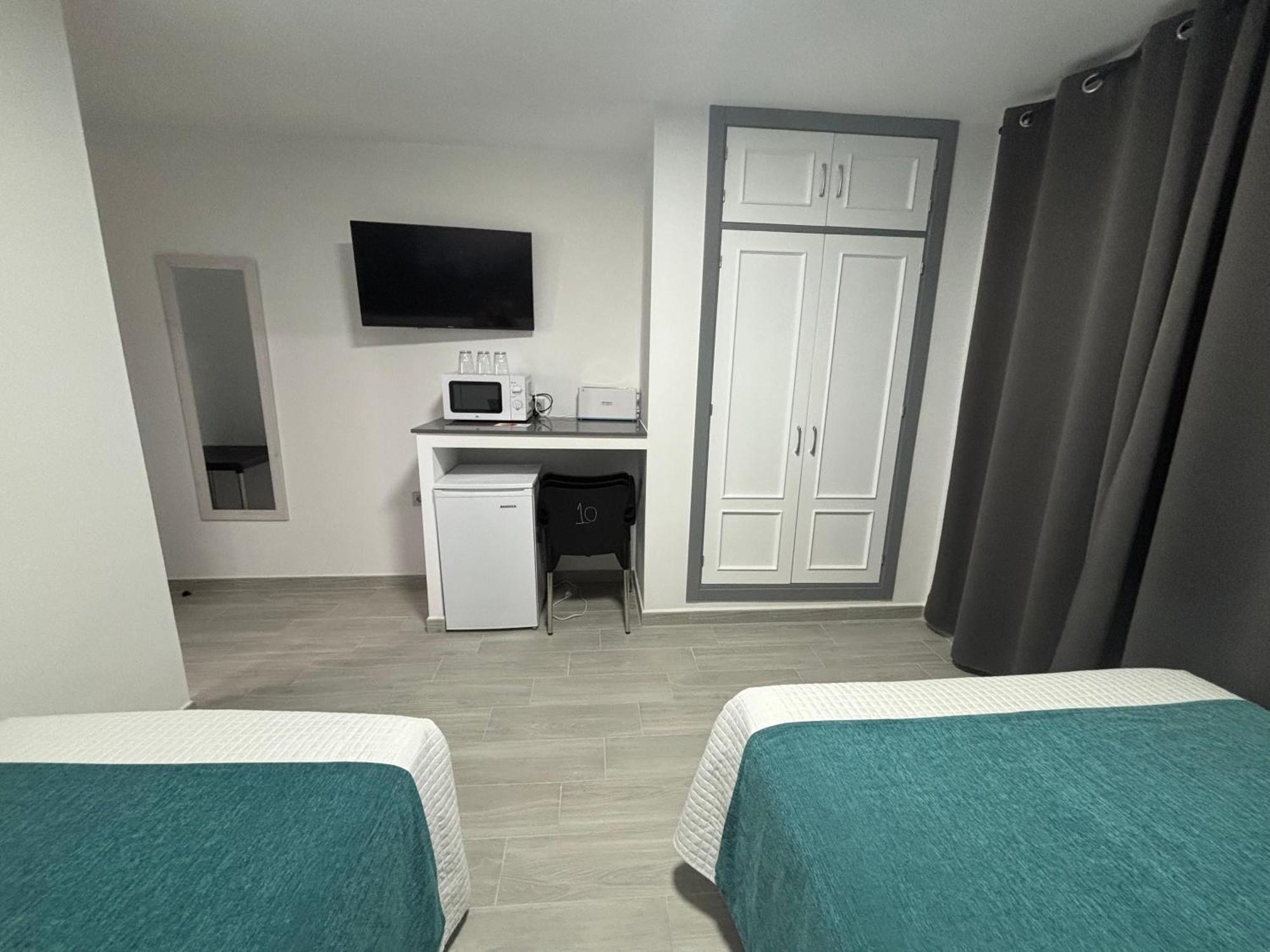 Hostal Los Mellizos Conil De La Frontera Esterno foto