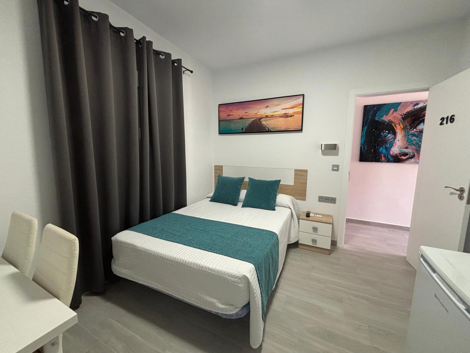 Hostal Los Mellizos Conil De La Frontera Esterno foto