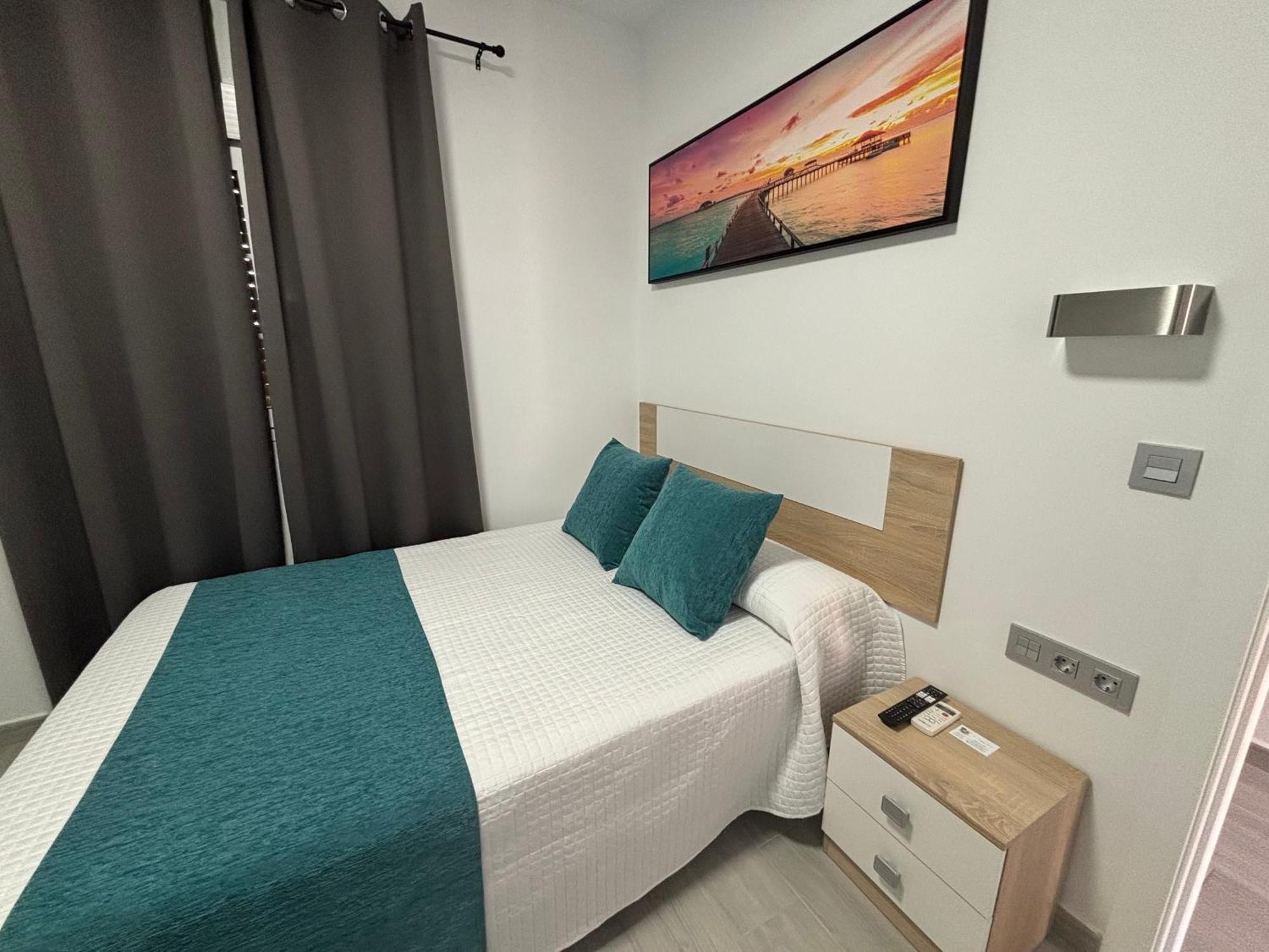 Hostal Los Mellizos Conil De La Frontera Esterno foto